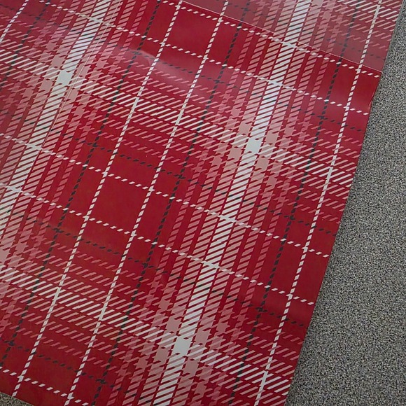 12 Pack Bundle of Merry & Bright Holiday Gift Bags Christmas Camper Plaid Red - Picture 4 of 4